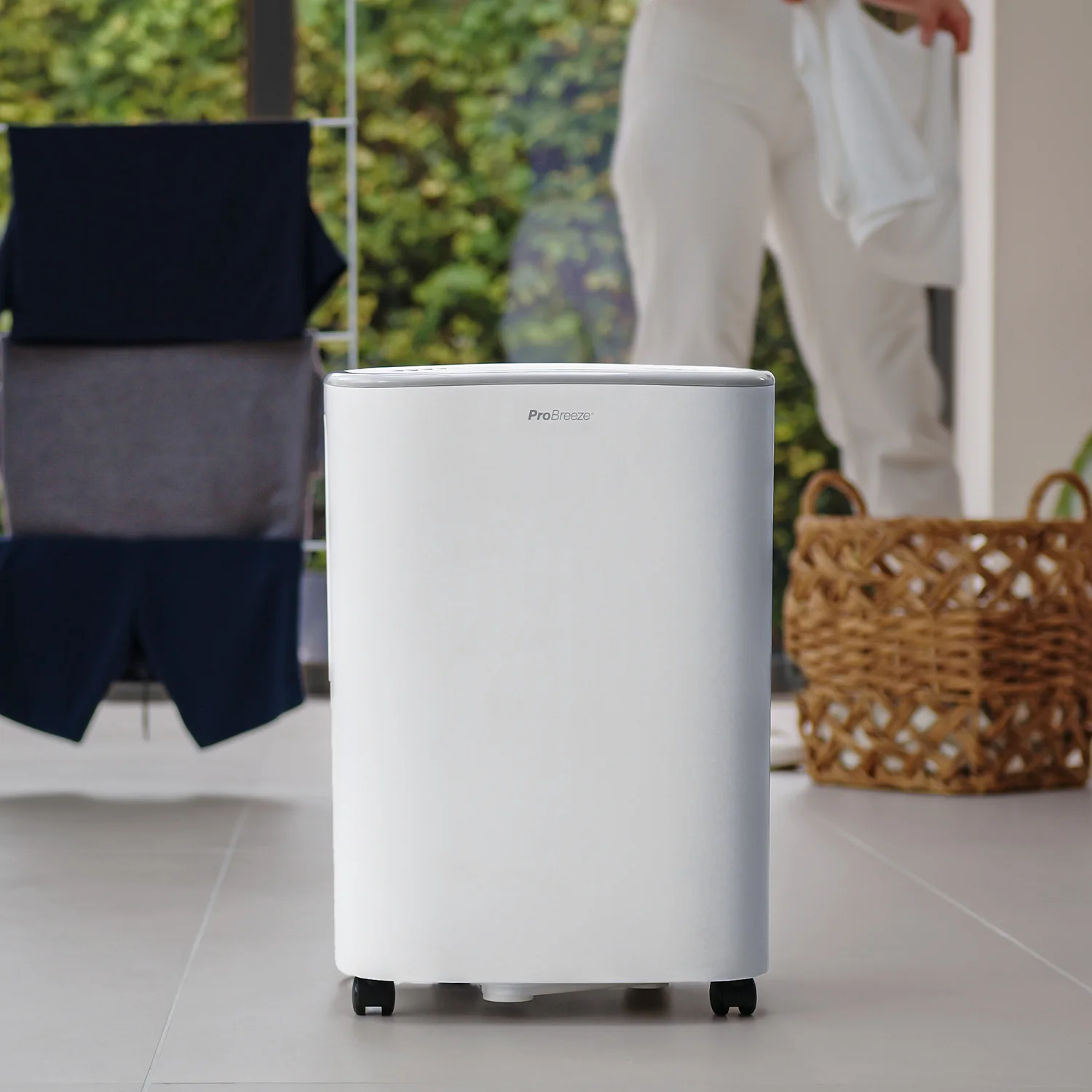 12L Quiet Dehumidifier with 2.5L Water Tank - Image 3