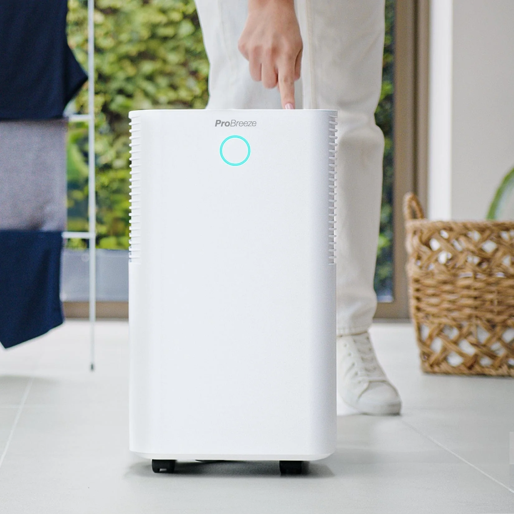 OmniDry 12L Quiet Low Energy Dehumidifier - White - Image 5